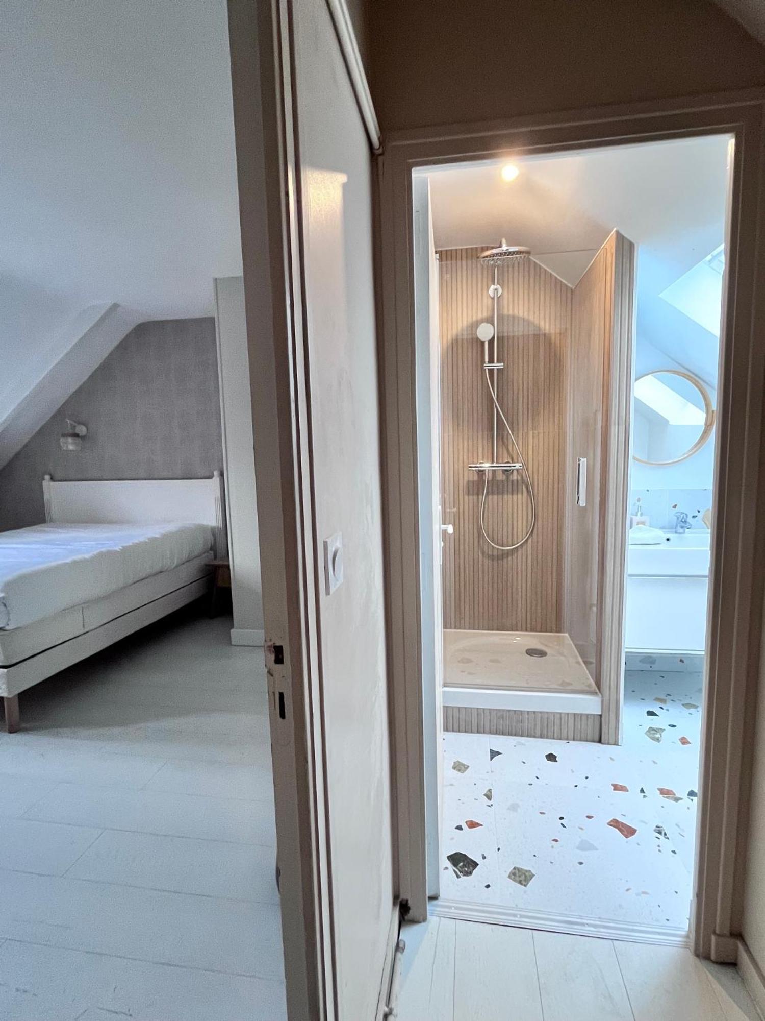 La Villa Du Golf - Avec Piscine Couverte Chauffee Et Jacuzzi Le Tronchet  Exteriér fotografie